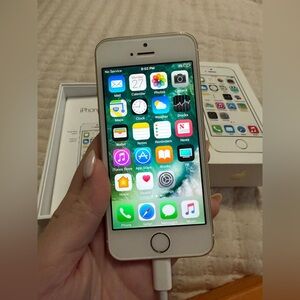 Apple iPhone 5s Gold w/Box